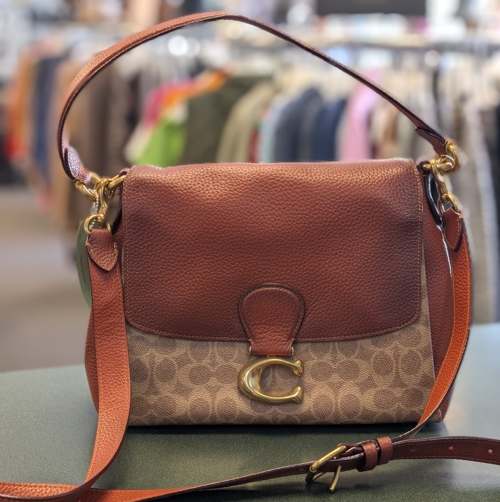 Excellent Condition Coach Coated Canvas Signature May Shoulder Tan